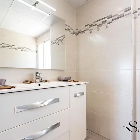 شقة 2bed , First Line Lux *